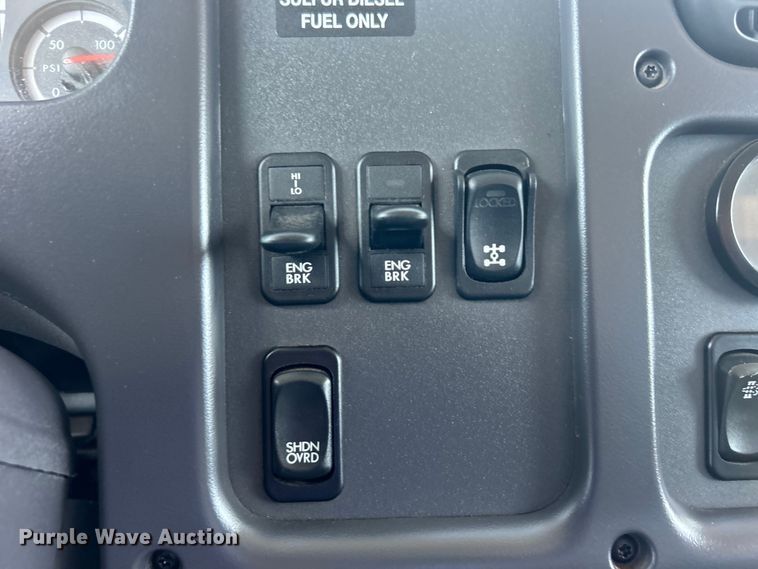 image for item EG0861 2010 Freightliner  Business Class M2 utility / service truck