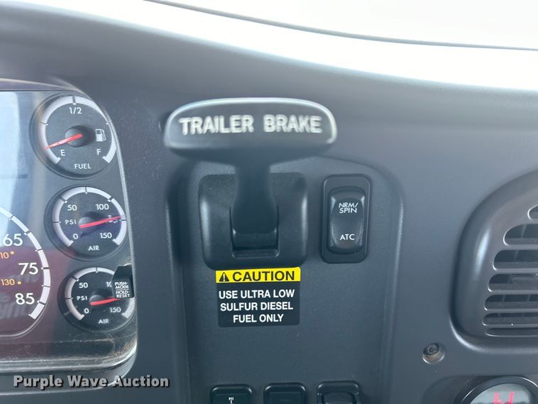 image for item EG0861 2010 Freightliner  Business Class M2 utility / service truck