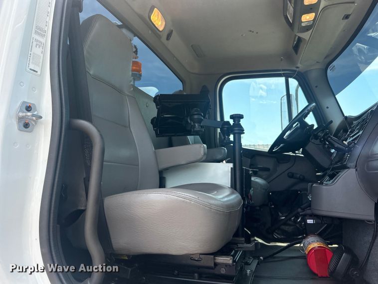 image for item EG0861 2010 Freightliner  Business Class M2 utility / service truck