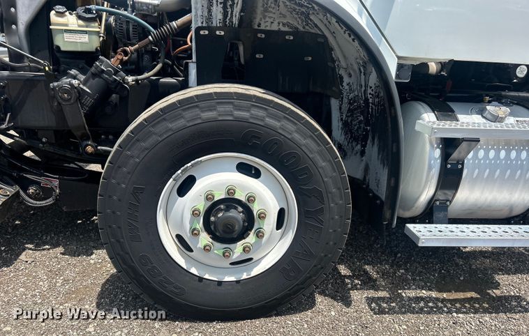 image for item EG0861 2010 Freightliner  Business Class M2 utility / service truck