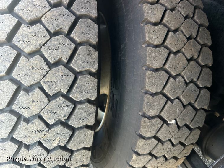 image for item EG0861 2010 Freightliner  Business Class M2 utility / service truck