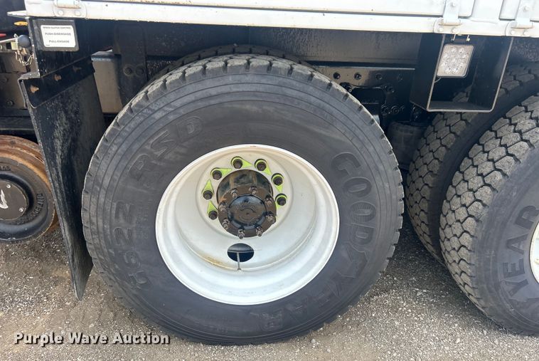 image for item EG0861 2010 Freightliner  Business Class M2 utility / service truck