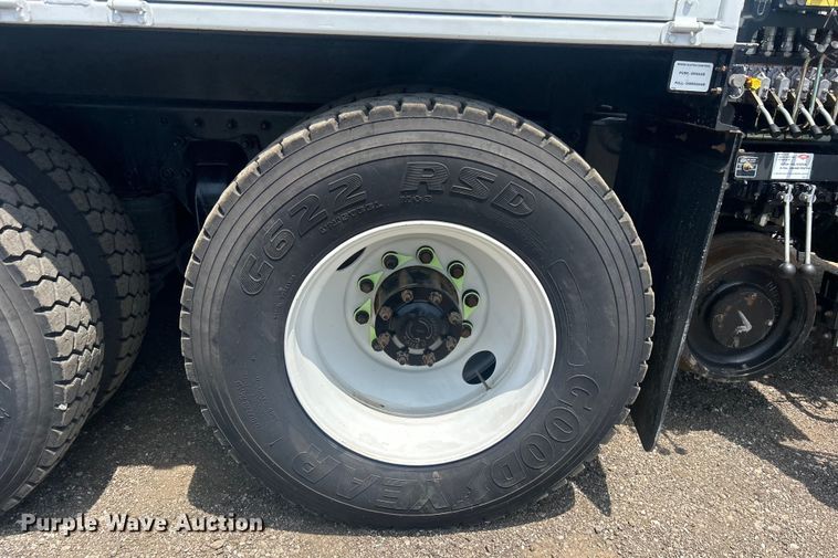 image for item EG0861 2010 Freightliner  Business Class M2 utility / service truck