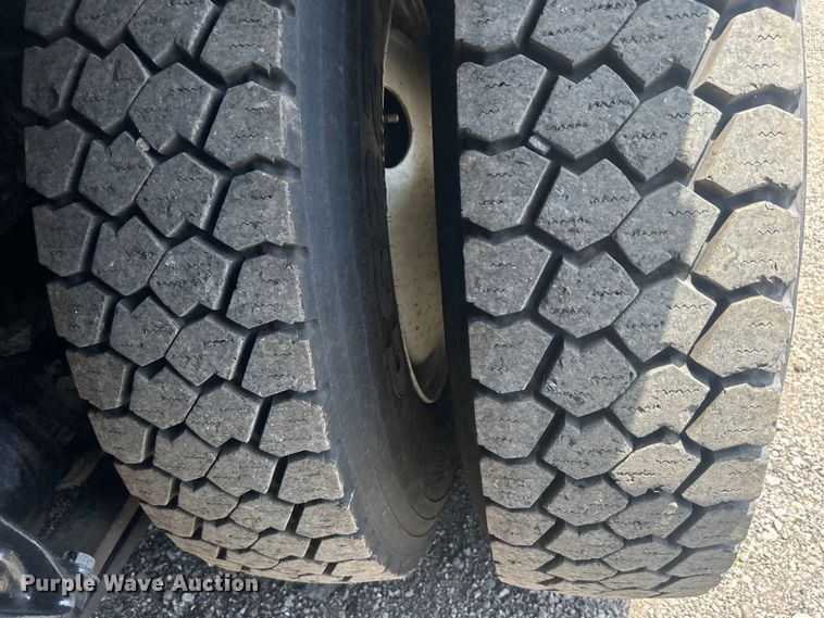 image for item EG0861 2010 Freightliner  Business Class M2 utility / service truck