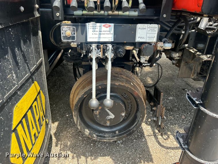 image for item EG0861 2010 Freightliner  Business Class M2 utility / service truck