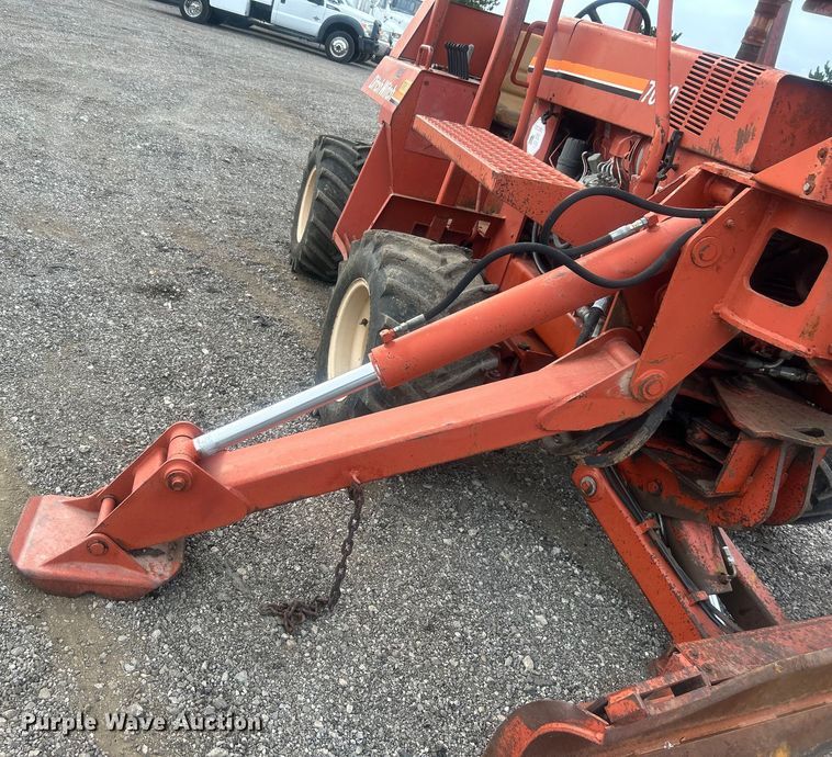 image for item EG0884 1998 Ditch Witch 7610 trencher