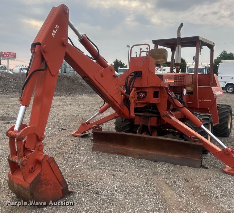 image for item EG0884 1998 Ditch Witch 7610 trencher