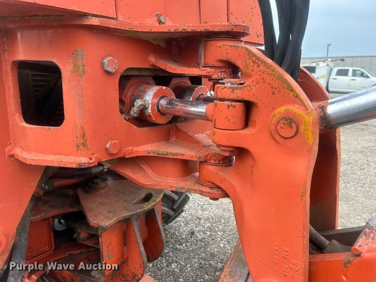 image for item EG0884 1998 Ditch Witch 7610 trencher