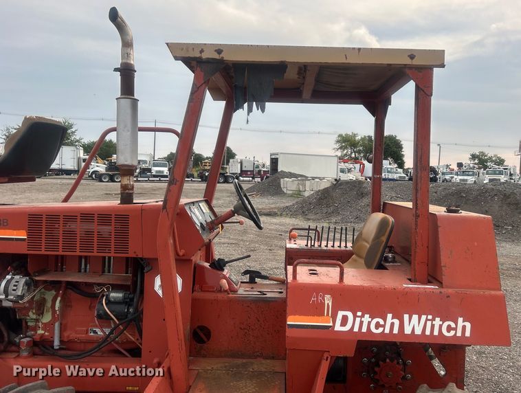 image for item EG0884 1998 Ditch Witch 7610 trencher