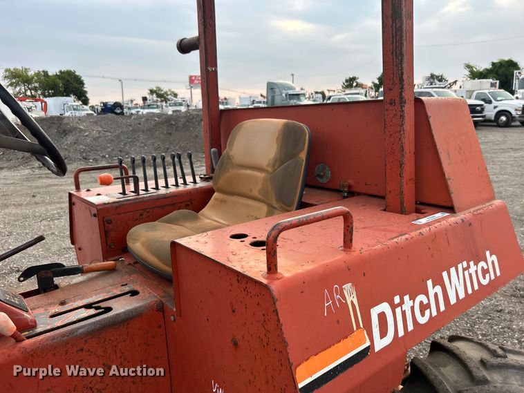 image for item EG0884 1998 Ditch Witch 7610 trencher