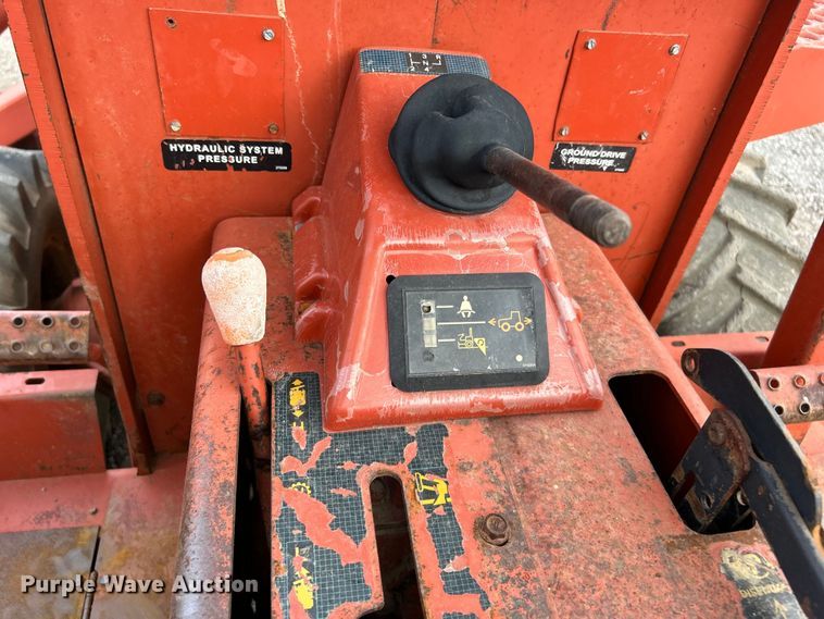 image for item EG0884 1998 Ditch Witch 7610 trencher