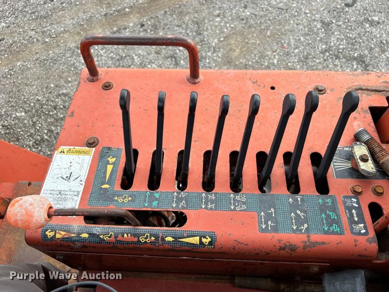 image for item EG0884 1998 Ditch Witch 7610 trencher