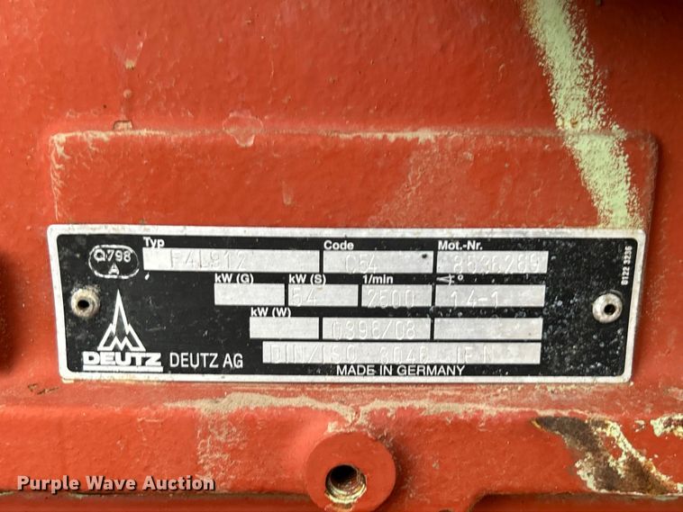 image for item EG0884 1998 Ditch Witch 7610 trencher