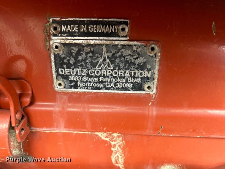 image for item EG0884 1998 Ditch Witch 7610 trencher