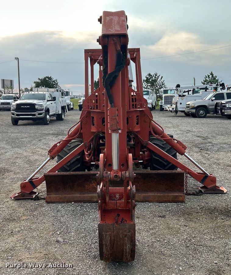 image for item EG0885 1997 Ditch Witch 7610 trencher