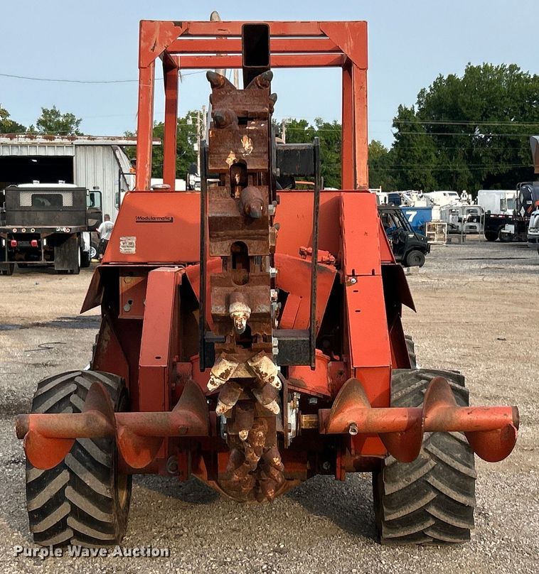 image for item EG0885 1997 Ditch Witch 7610 trencher