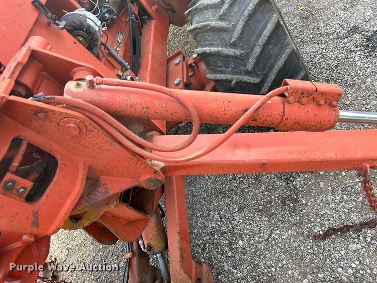 image for item EG0885 1997 Ditch Witch 7610 trencher