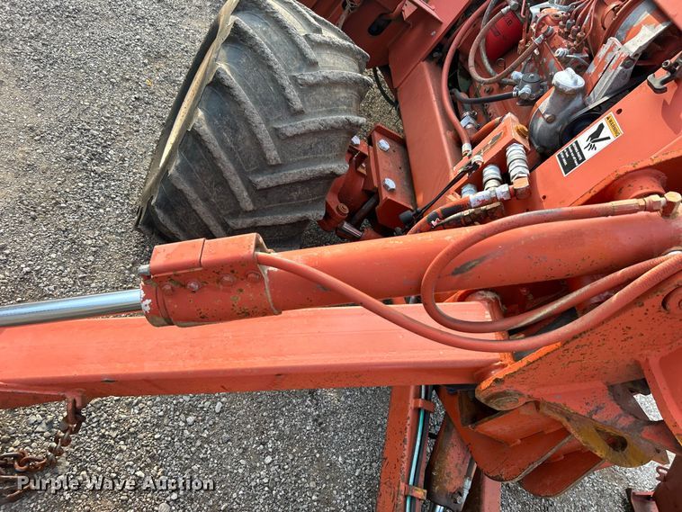 image for item EG0885 1997 Ditch Witch 7610 trencher