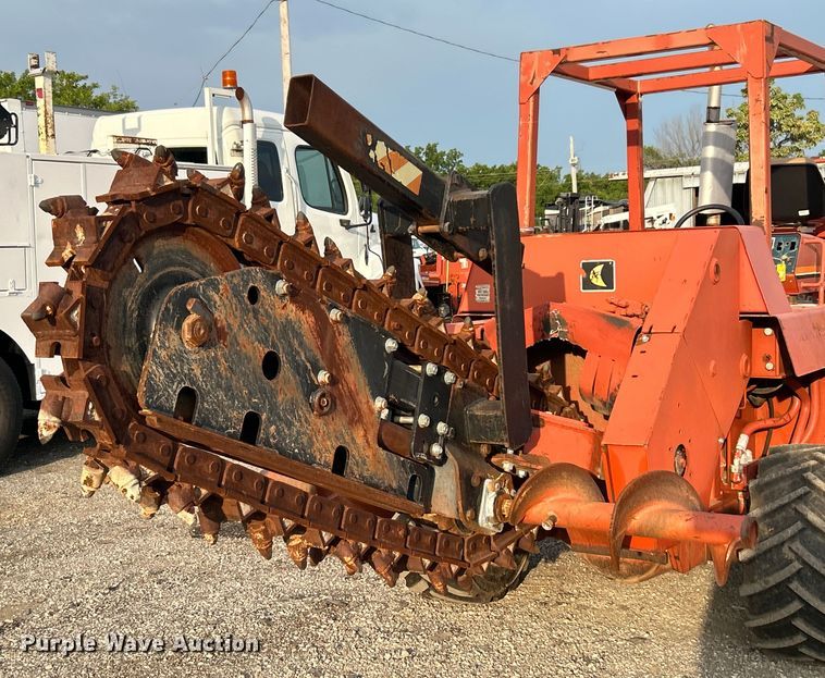 image for item EG0885 1997 Ditch Witch 7610 trencher