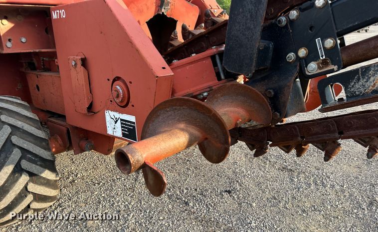 image for item EG0885 1997 Ditch Witch 7610 trencher