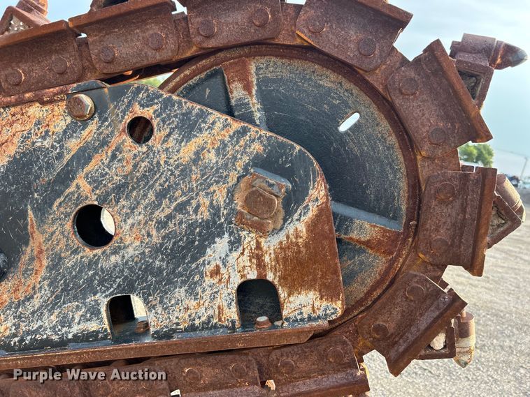 image for item EG0885 1997 Ditch Witch 7610 trencher