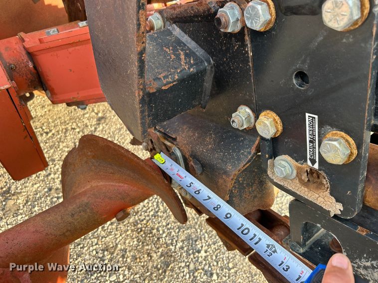 image for item EG0885 1997 Ditch Witch 7610 trencher