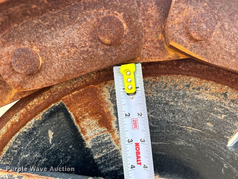 image for item EG0885 1997 Ditch Witch 7610 trencher