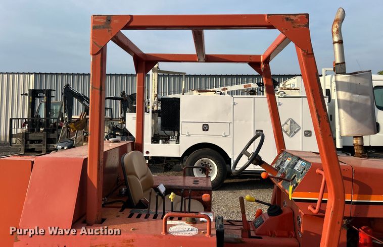 image for item EG0885 1997 Ditch Witch 7610 trencher