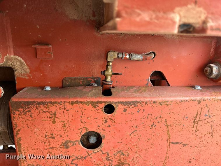 image for item EG0885 1997 Ditch Witch 7610 trencher