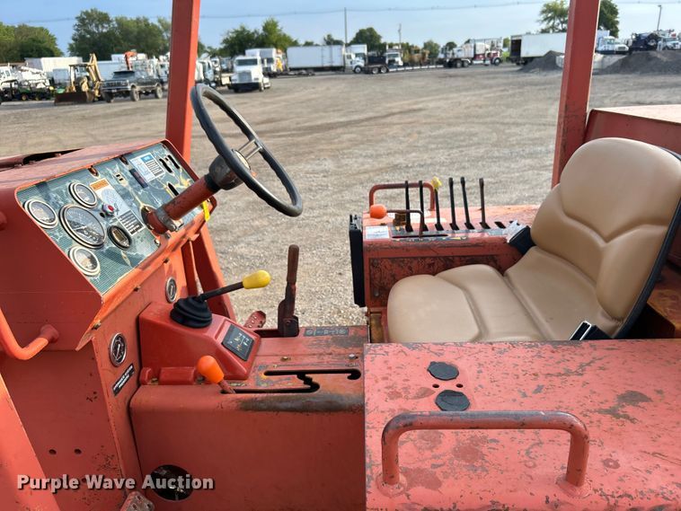 image for item EG0885 1997 Ditch Witch 7610 trencher