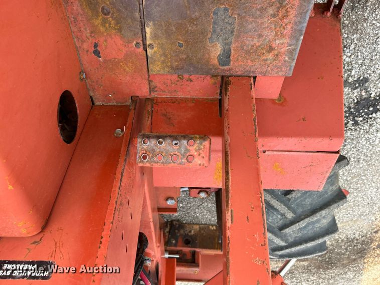 image for item EG0885 1997 Ditch Witch 7610 trencher