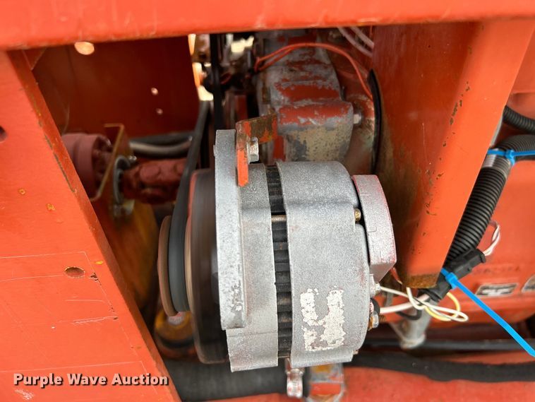 image for item EG0885 1997 Ditch Witch 7610 trencher