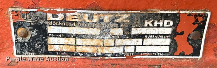 image for item EG0885 1997 Ditch Witch 7610 trencher