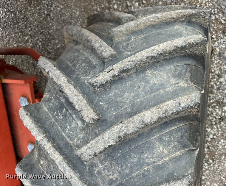 image for item EG0885 1997 Ditch Witch 7610 trencher