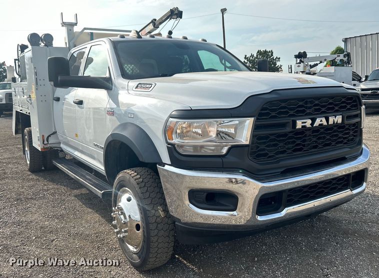 image for item EG0886 2019 Dodge  Ram 5500HD Crew Cab utility / service truck