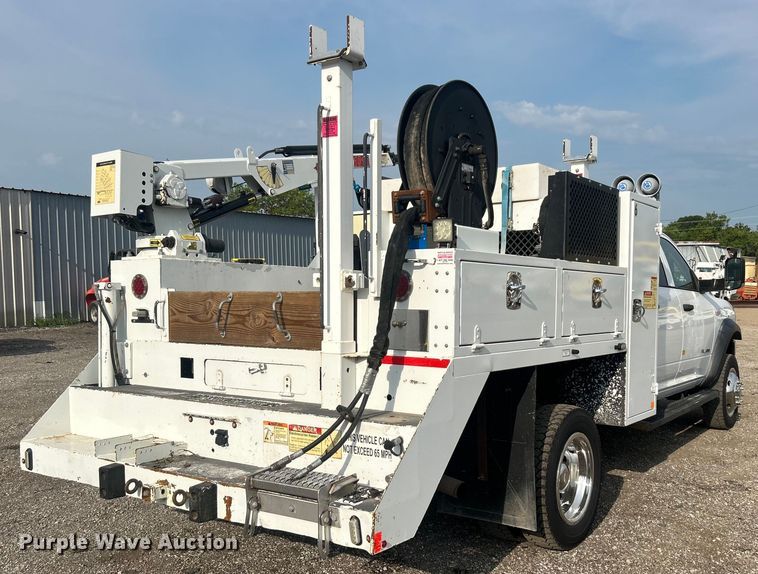 image for item EG0886 2019 Dodge  Ram 5500HD Crew Cab utility / service truck