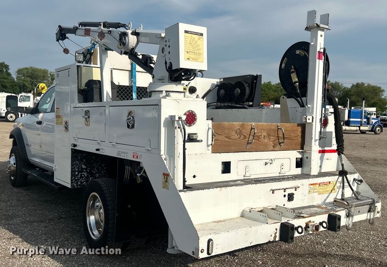 image for item EG0886 2019 Dodge  Ram 5500HD Crew Cab utility / service truck