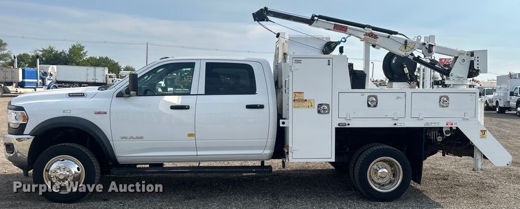 image for item EG0886 2019 Dodge  Ram 5500HD Crew Cab utility / service truck