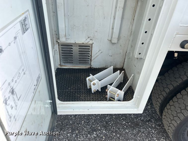 image for item EG0886 2019 Dodge  Ram 5500HD Crew Cab utility / service truck