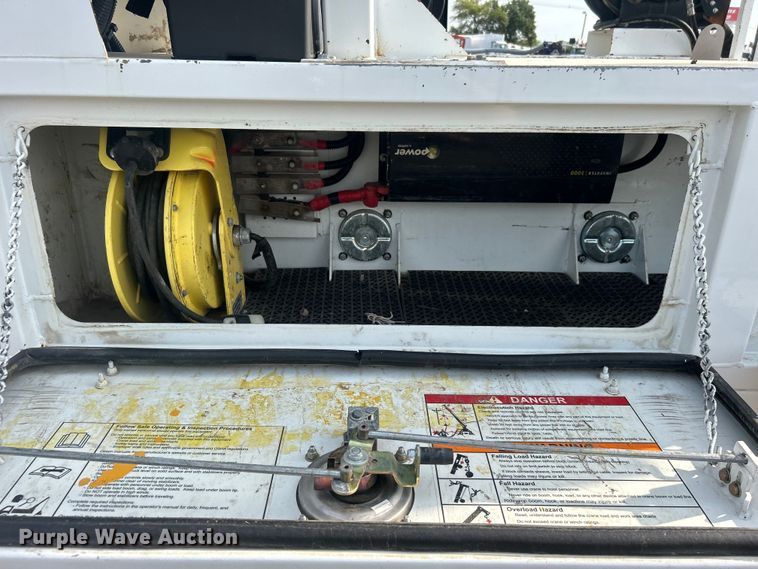 image for item EG0886 2019 Dodge  Ram 5500HD Crew Cab utility / service truck