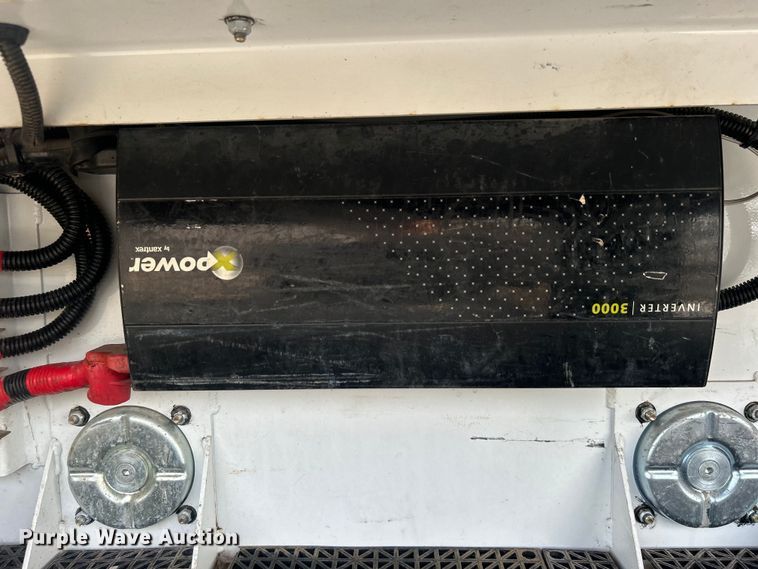 image for item EG0886 2019 Dodge  Ram 5500HD Crew Cab utility / service truck