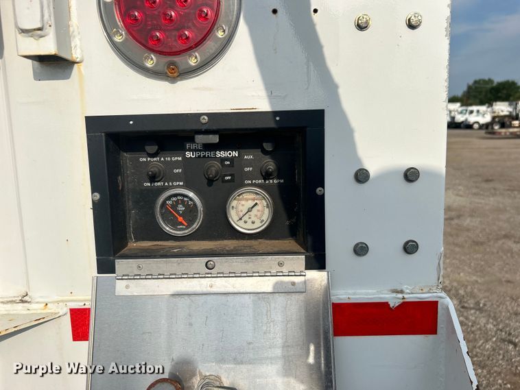 image for item EG0886 2019 Dodge  Ram 5500HD Crew Cab utility / service truck