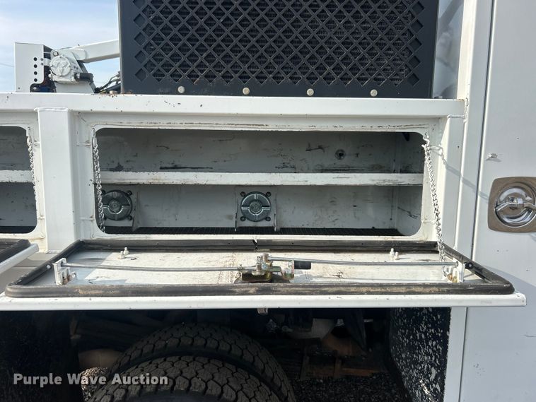 image for item EG0886 2019 Dodge  Ram 5500HD Crew Cab utility / service truck