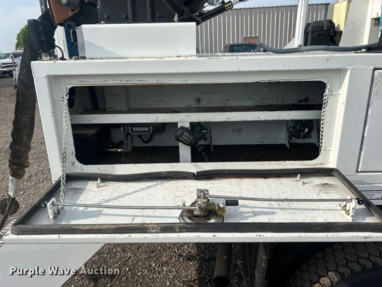 image for item EG0886 2019 Dodge  Ram 5500HD Crew Cab utility / service truck