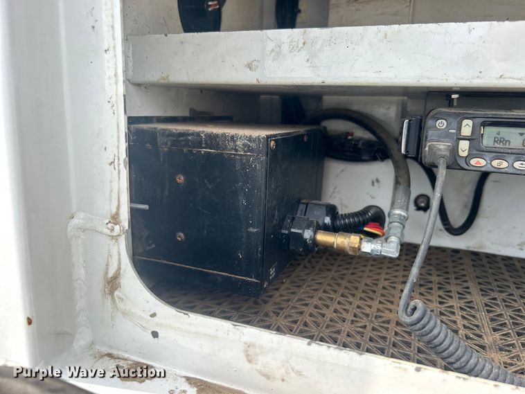 image for item EG0886 2019 Dodge  Ram 5500HD Crew Cab utility / service truck