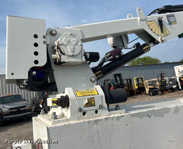 image for item EG0886 2019 Dodge  Ram 5500HD Crew Cab utility / service truck