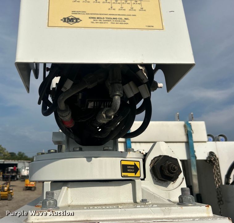 image for item EG0886 2019 Dodge  Ram 5500HD Crew Cab utility / service truck