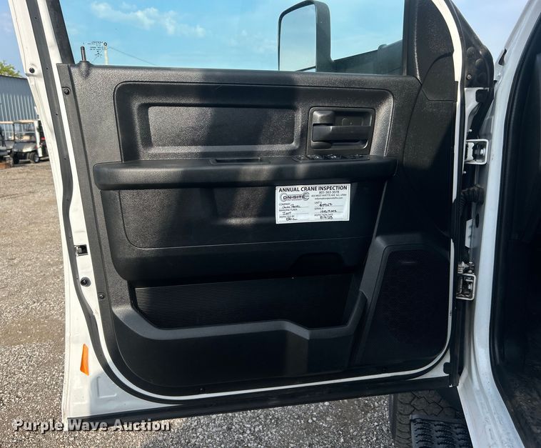 image for item EG0886 2019 Dodge  Ram 5500HD Crew Cab utility / service truck