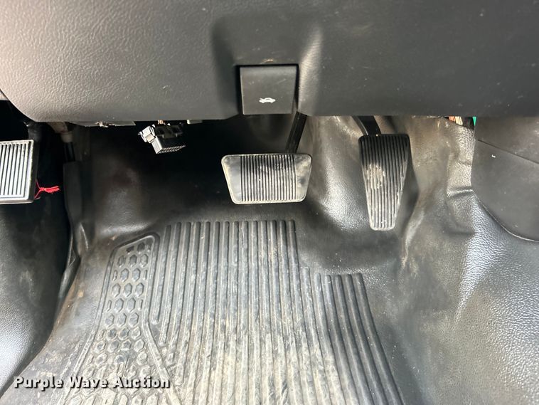 image for item EG0886 2019 Dodge  Ram 5500HD Crew Cab utility / service truck