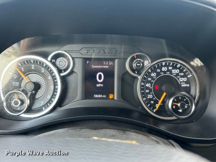 image for item EG0886 2019 Dodge  Ram 5500HD Crew Cab utility / service truck